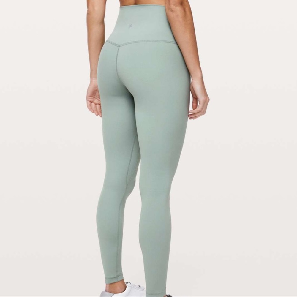 Lululemon Align Pant 28"
Palm Court size 12